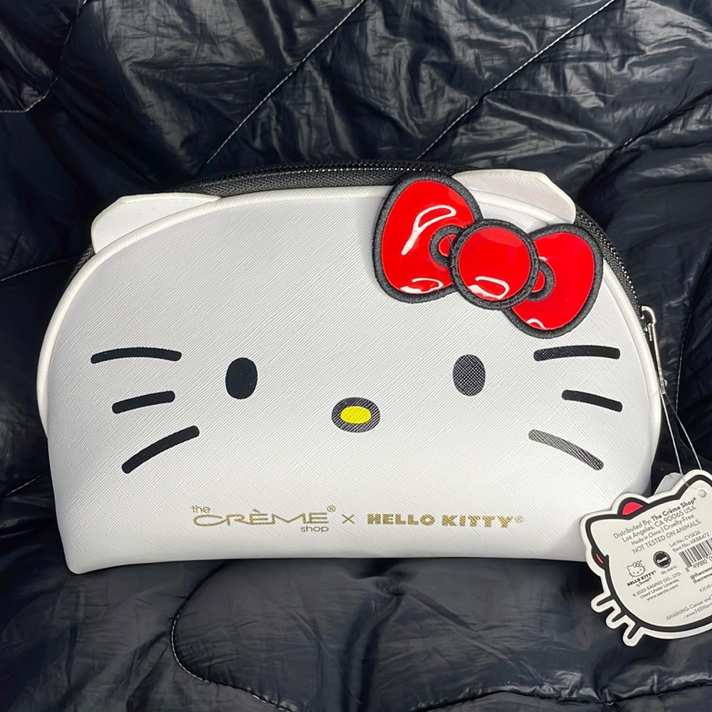 Hello Kitty Cosmetic Bag - Picture 1 of 5
